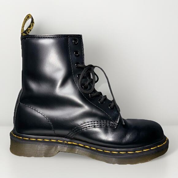 Dr. Martens 11822 Lace Combat Boots Smooth Black Leather 6.5M 7.5W 38.5EU Docs - Picture 1 of 8
